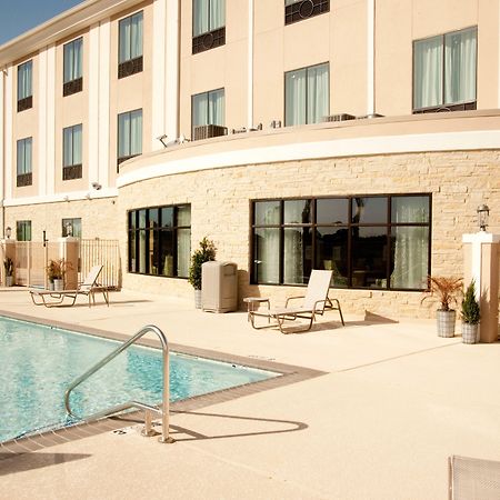 Holiday Inn Express And Suites Schulenburg By Ihg Exterior photo